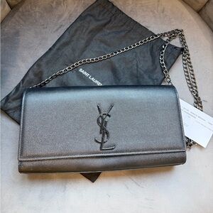 YVES SAINT LAURENT Grain De Poudre Medium Classic Monogram Kate Black clutch bag